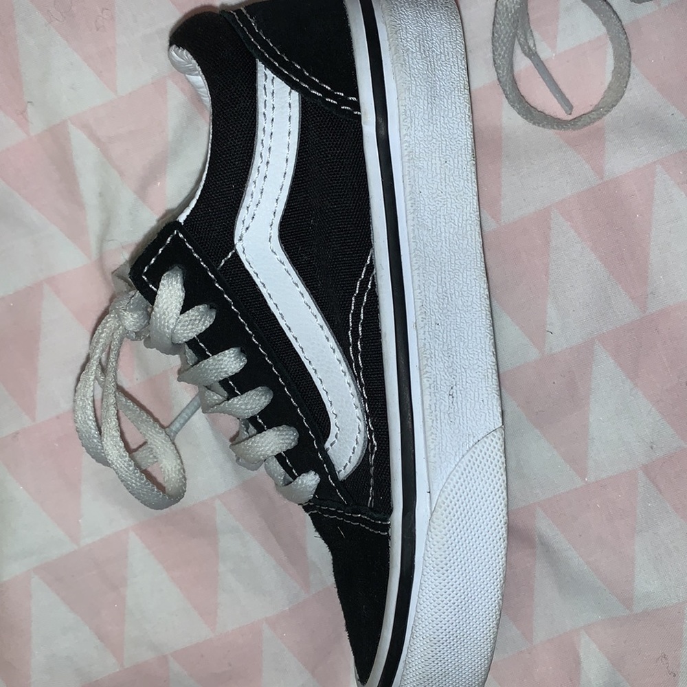 Vans - Picture 4 of 5